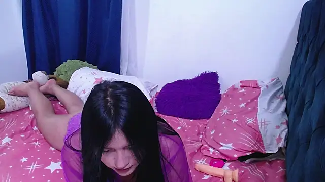 Snapshot of amara_18 chatting on 05-31-26, 04:42 amara 18 online show from 05-31-26, 04:42