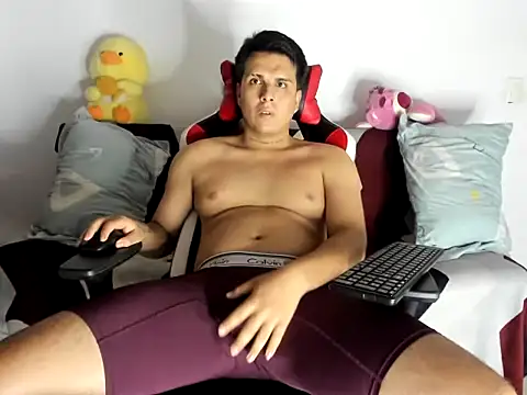 Snapshot of alexerdiego chatting on 06-12-26, 11:46 alexerdiego online show from 06-12-26, 11:46