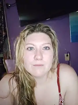Snapshot of TasteMeVixen69 chatting on 06-12-26, 02:32 TasteMeVixen69 online show from 06-12-26, 02:32