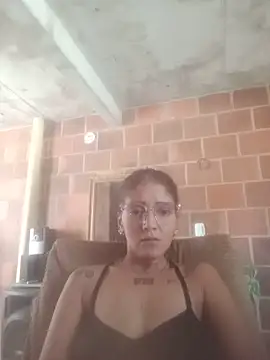 Snapshot of PamelaLiam chatting on 05-26-26, 04:25 PamelaLiam online show from 05-26-26, 04:25