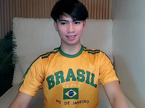 Snapshot of horny_jamesxx chatting on 05-25-26, 01:33 horny jamesxx online show from 05-25-26, 01:33
