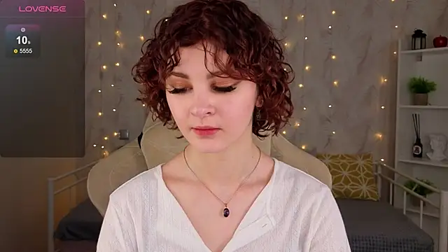 Snapshot of Kira__Fluffy chatting on 06-14-26, 02:24 Kira Fluffy online show from 06-14-26, 02:24