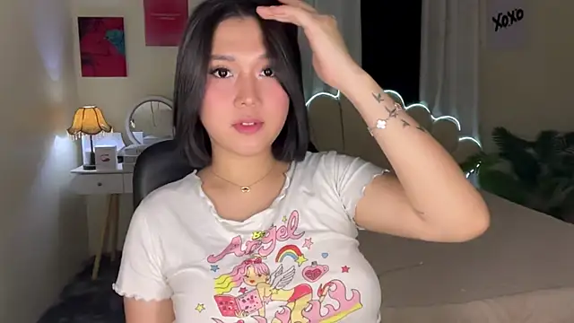 Snapshot of RingMyBelle chatting on 05-31-26, 02:35 RingMyBelle online show from 05-31-26, 02:35
