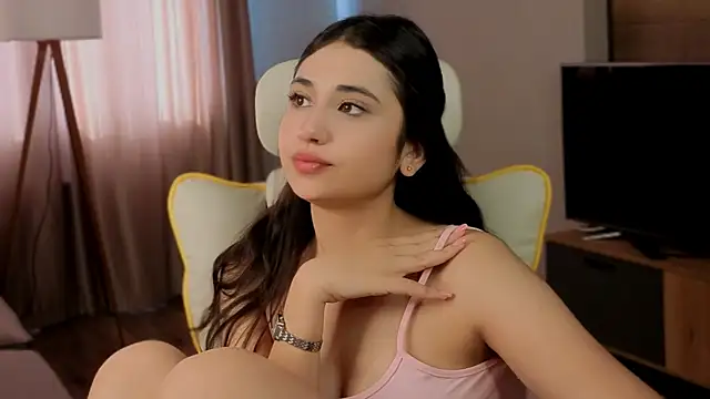 Snapshot of honeylanaa chatting on 06-25-26, 04:34 honeylanaa online show from 06-25-26, 04:34