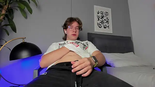 LucasMoraless online show from 05-21-26, 02:13