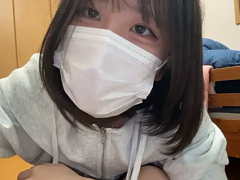 Snapshot of miniminimo_o chatting on 05-26-26, 03:24 miniminimo o online show from 05-26-26, 03:24