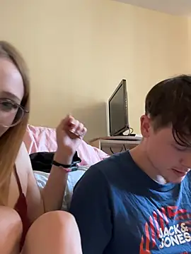 LauraundSteve  online show from 05-20-26, 02:34
