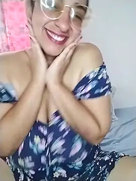 Snapshot of Pamela_sa chatting on 05-29-26, 05:11 Pamela sa online show from 05-29-26, 05:11