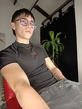 Snapshot of Salvatore_angelo chatting on 05-16-26, 03:47 Salvatore angelo online show from 05-16-26, 03:47