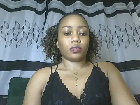 Snapshot of Flora_Fantasy chatting on 07-04-26, 11:49 Flora Fantasy online show from 07-04-26, 11:49