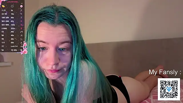 Snapshot of Emilya201 chatting on 06-22-26, 09:23 Emilya201 online show from 06-22-26, 09:23