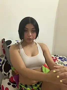 Snapshot of Paula-sinz chatting on 06-16-26, 11:51 Paula-sinz online show from 06-16-26, 11:51