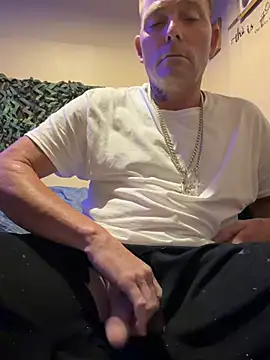 Snapshot of Tboyy6969 chatting on 07-18-26, 05:11 Tboyy6969 online show from 07-18-26, 05:11