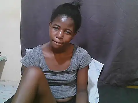 Snapshot of Sweet-tatiana chatting on 06-21-26, 09:28 Sweet-tatiana online show from 06-21-26, 09:28