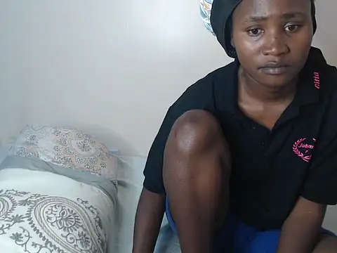Snapshot of hyacinth_b chatting on 06-30-26, 06:42 hyacinth b online show from 06-30-26, 06:42
