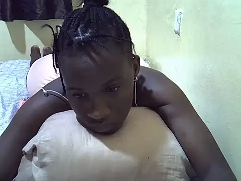 Snapshot of Gorgeous-maya chatting on 06-17-26, 05:21 Gorgeous-maya online show from 06-17-26, 05:21
