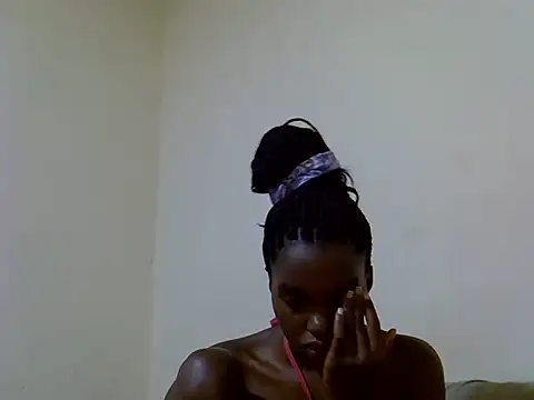 Snapshot of princess_scovia chatting on 06-02-26, 12:01 princess scovia online show from 06-02-26, 12:01