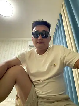 Snapshot of bobo-6688 chatting on 06-06-26, 04:01 bobo-6688 online show from 06-06-26, 04:01