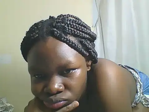 Snapshot of Sweetgal2025 chatting on 05-31-26, 06:09 Sweetgal2025 online show from 05-31-26, 06:09
