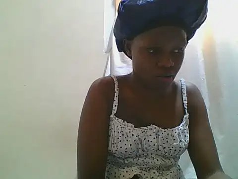 Snapshot of Sweetgal2025 chatting on 06-23-26, 06:55 Sweetgal2025 online show from 06-23-26, 06:55
