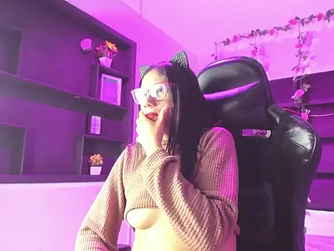 ZoeSmiitt online show from 05-18-26, 03:40