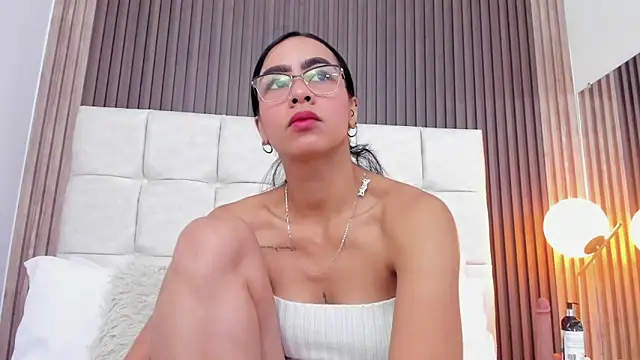 Snapshot of Camila_Vega22 chatting on 05-26-26, 11:39 Camila Vega22 online show from 05-26-26, 11:39