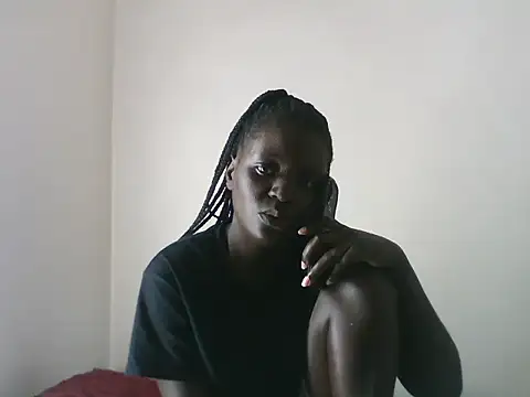Snapshot of LatishLava chatting on 06-20-26, 04:21 LatishLava online show from 06-20-26, 04:21