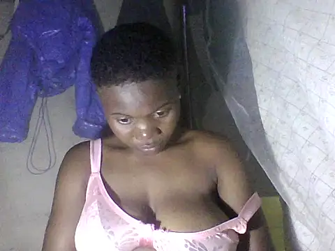Snapshot of prettybelly chatting on 06-18-26, 04:22 prettybelly online show from 06-18-26, 04:22