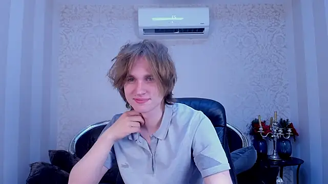 Snapshot of FinnBev chatting on 05-23-26, 08:46 FinnBev online show from 05-23-26, 08:46