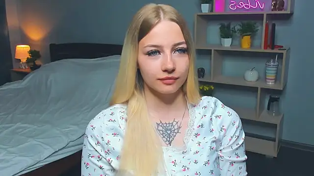 Snapshot of DeniseMekus chatting on 05-31-26, 10:11 DeniseMekus online show from 05-31-26, 10:11