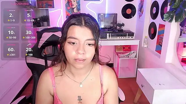 Snapshot of sweety_smile_ chatting on 06-08-26, 07:47 sweety smile online show from 06-08-26, 07:47