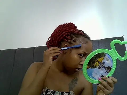 Snapshot of Bianca0011 chatting on 06-18-26, 05:51 Bianca0011 online show from 06-18-26, 05:51