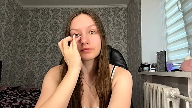ShaylaChong online show from 06-14-26, 04:36
