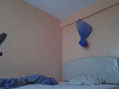 pinky-lips online show from 06-16-26, 06:05