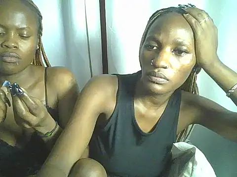 Snapshot of SleekCandy_petites chatting on 06-26-26, 07:29 SleekCandy petites online show from 06-26-26, 07:29
