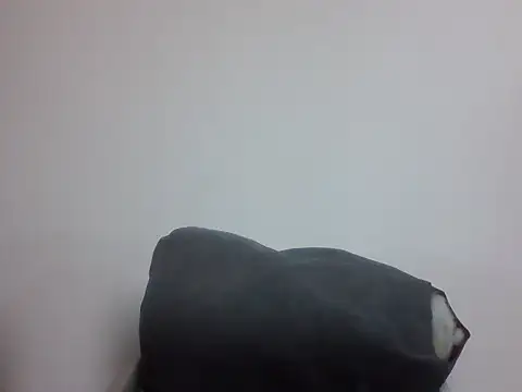 Snapshot of Candysleek_petite chatting on 06-19-26, 12:37 Candysleek petite online show from 06-19-26, 12:37