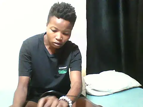 Snapshot of Bambybeauty2 chatting on 06-24-26, 05:17 Bambybeauty2 online show from 06-24-26, 05:17