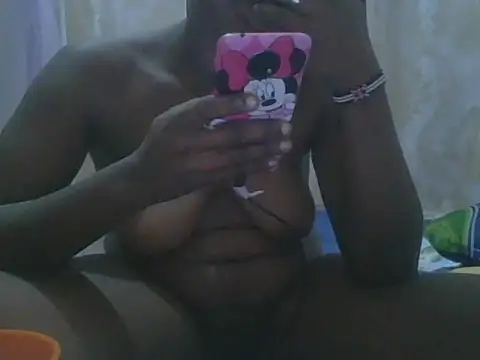 Snapshot of Queen_Zuri chatting on 06-09-26, 06:41 Queen Zuri online show from 06-09-26, 06:41