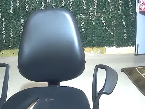 Snapshot of shallykaur chatting on 06-27-26, 05:12 shallykaur online show from 06-27-26, 05:12