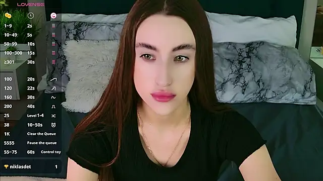 MadisonRen online show from 06-04-26, 12:11