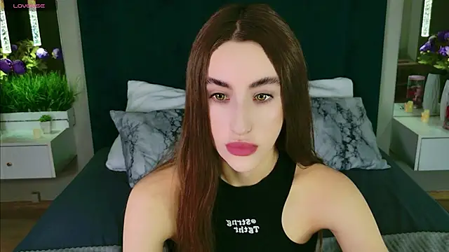 MadisonRen online show from 06-13-26, 12:03
