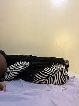 Snapshot of secxy-Petite chatting on 06-01-26, 12:34 secxy-Petite online show from 06-01-26, 12:34