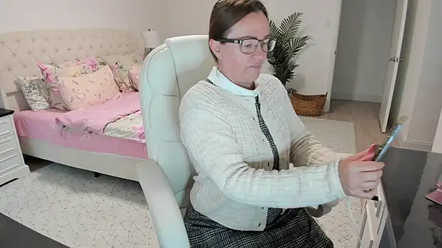 Vika73 online show from 07-15-26, 11:48