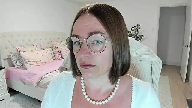Vika73 online show from 07-26-26, 11:28