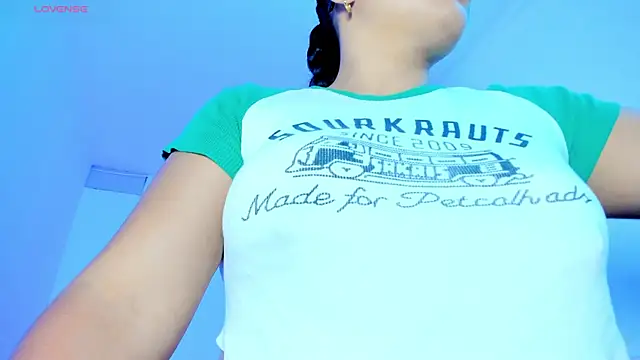 milkqueenboobs online show from 06-13-26, 07:45