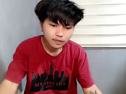 Snapshot of Mrbigcumx chatting on 05-19-26, 04:24 Mrbigcumx online show from 05-19-26, 04:24