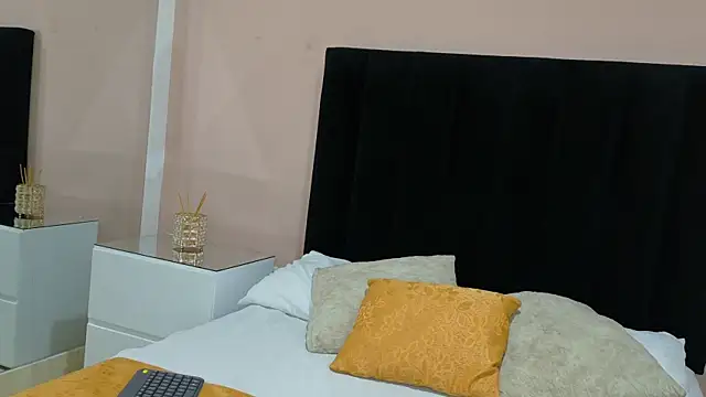 MILA AND COTI online show from 06-04-26, 08:37
