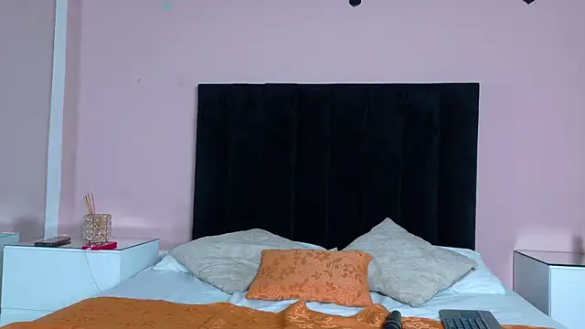 MILA AND COTI online show from 07-08-26, 11:09