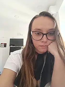 Snapshot of MissDiavoletta chatting on 05-17-26, 12:45 MissDiavoletta online show from 05-17-26, 12:45
