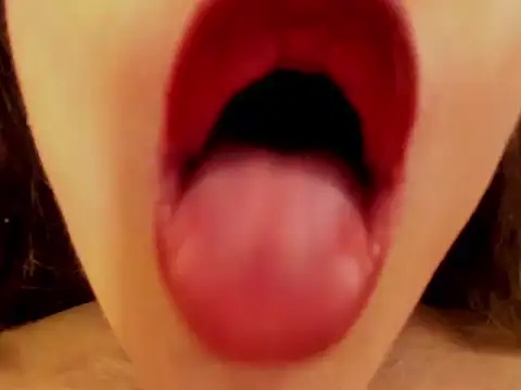 Snapshot of EvaLouisex_ chatting on 06-14-26, 02:24 EvaLouisex online show from 06-14-26, 02:24